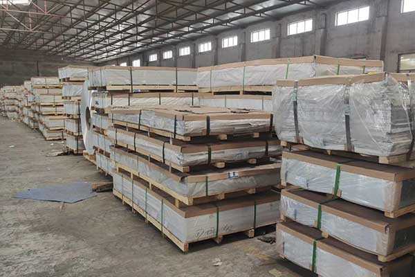 河南Z  大的鋁板廠 大型河南鋁板廠家中鋁介紹